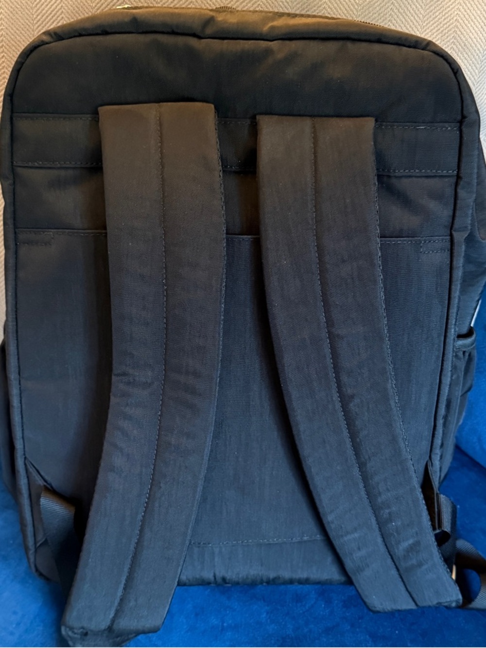 Baggallini Everyday Laptop Backpack - Picture 4 of 9